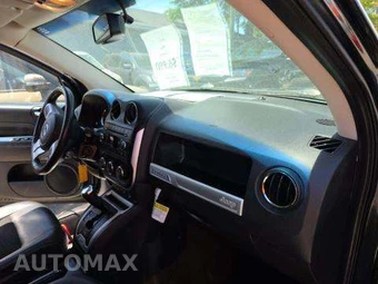 2017 Jeep Compass Latitude – miniatura 19