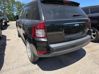 2017 Jeep Compass Latitude – miniatura 2