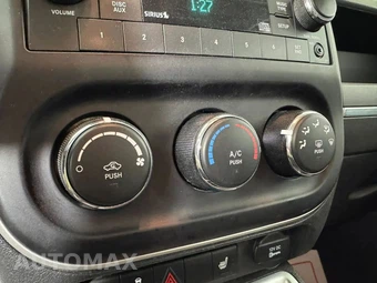 2017 Jeep Compass Latitude - miniatura 18