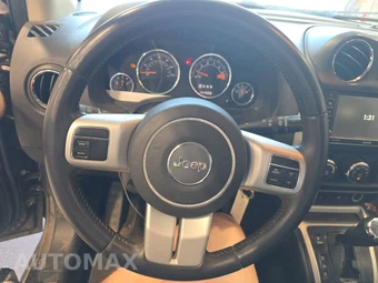 2017 Jeep Compass Latitude – miniatura 10