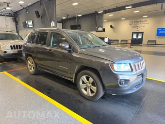 2017 Jeep Compass Latitude – miniatura 3