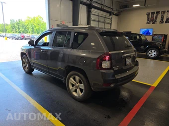2017 Jeep Compass Latitude – miniatura 6