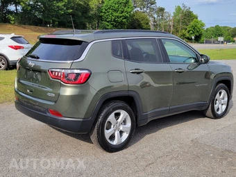 2017 Jeep Compass Latitude - miniatura 10