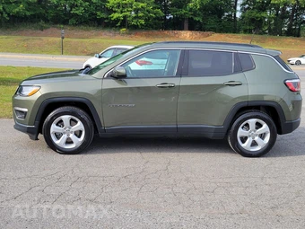 2017 Jeep Compass Latitude - miniatura 3