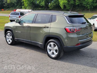 2017 Jeep Compass Latitude - miniatura 4