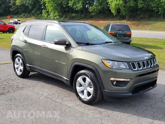 2017 Jeep Compass Latitude - miniatura 8