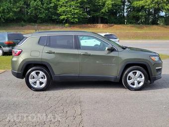 2017 Jeep Compass Latitude - miniatura 9