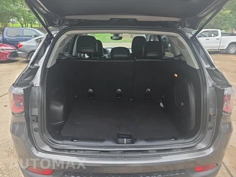 2017 Jeep Compass Latitude – miniatura 13