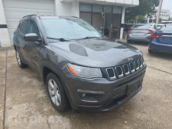 2017 Jeep Compass Latitude – miniatura 3