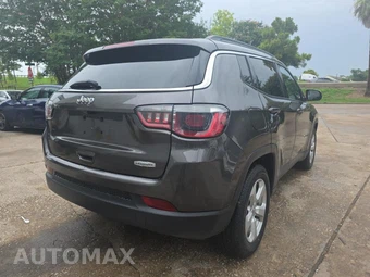 2017 Jeep Compass Latitude – miniatura 4