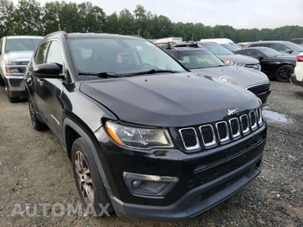 2017 Jeep Compass Latitude - miniatura 3
