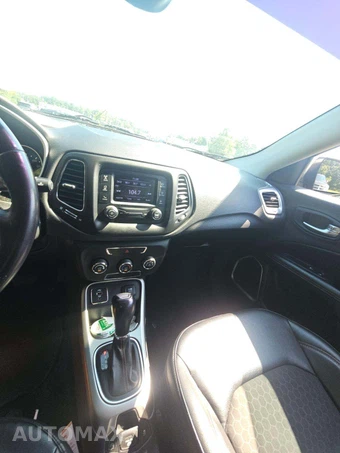 2017 Jeep Compass Latitude - miniatura 10