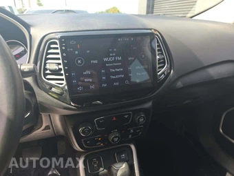 2017 Jeep Compass Latitude – miniatura 10