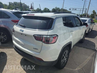2017 Jeep Compass Latitude – miniatura 3