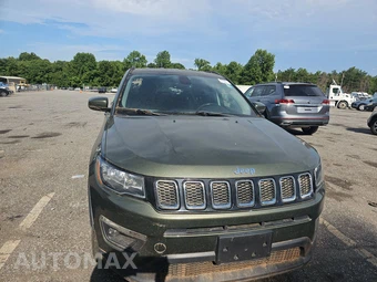 2017 Jeep Compass Latitude – miniatura 2