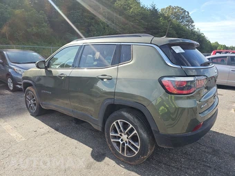 2017 Jeep Compass Latitude – miniatura 6