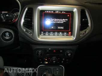 2017 Jeep Compass Latitude – miniatura 14