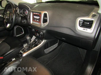 2017 Jeep Compass Latitude – miniatura 15