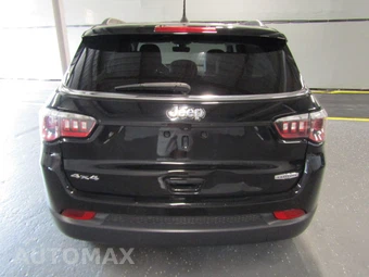 2017 Jeep Compass Latitude – miniatura 5