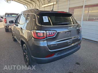 2017 Jeep Compass Latitude – miniatura 6