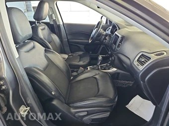 2017 Jeep Compass Latitude – miniatura 8