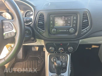 2017 Jeep Compass Latitude – miniatura 11