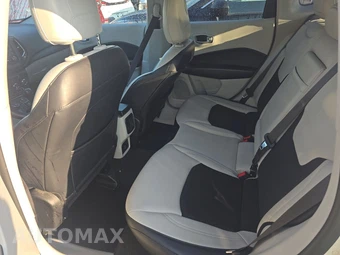 2017 Jeep Compass Latitude – miniatura 13