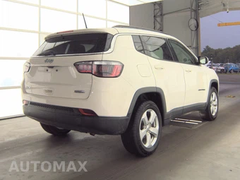 2017 Jeep Compass Latitude – miniatura 4
