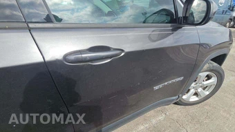 2017 Jeep Compass Latitude – miniatura 27
