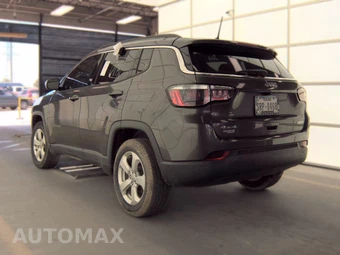 2017 Jeep Compass Latitude – miniatura 6