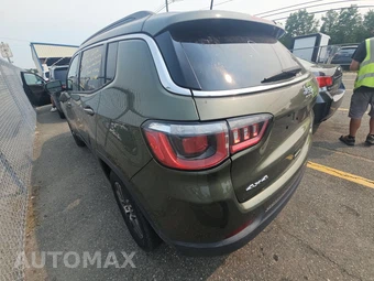 2017 Jeep Compass Latitude – miniatura 6