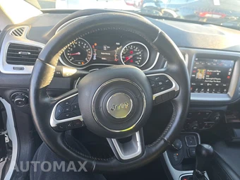 2017 Jeep Compass Latitude - miniatura 4
