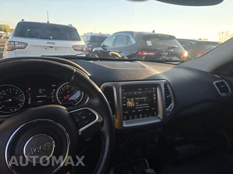 2017 Jeep Compass Latitude - miniatura 5