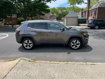 2017 Jeep Compass Limited - miniatura 8
