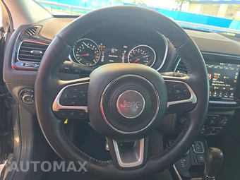 2017 Jeep Compass Limited - miniatura 10