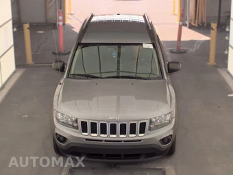 2017 Jeep Compass Sport – miniatura 2