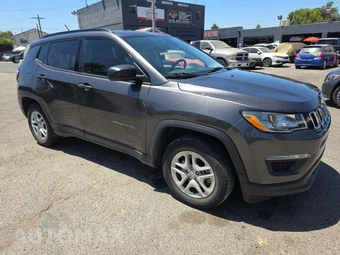 2017 Jeep Compass Sport – miniatura 4