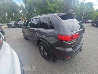 2017 Jeep Grand Cherokee 75th Anniversary Edition - miniatura 2