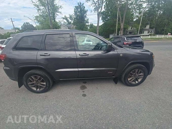 2017 Jeep Grand Cherokee 75th Anniversary Edition - miniatura 4