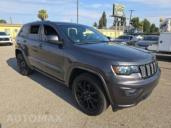 2017 Jeep Grand Cherokee Altitude Edition - miniatura 4