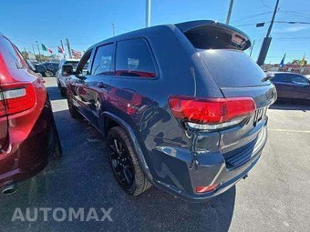 2017 Jeep Grand Cherokee Altitude Edition - miniatura 3