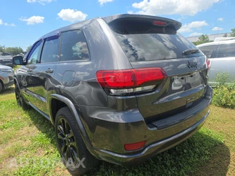 2017 Jeep Grand Cherokee Altitude Edition - miniatura 6