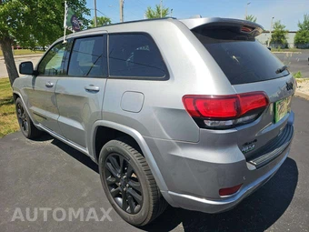 2017 Jeep Grand Cherokee Altitude Edition - miniatura 2