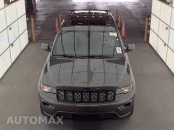 2017 Jeep Grand Cherokee Altitude Edition - miniatura 2