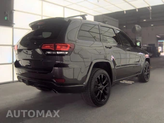 2017 Jeep Grand Cherokee Altitude Edition - miniatura 4