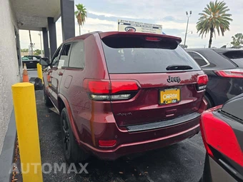 2017 Jeep Grand Cherokee Altitude Edition - miniatura 2