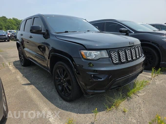 2017 Jeep Grand Cherokee Altitude Edition - miniatura 3