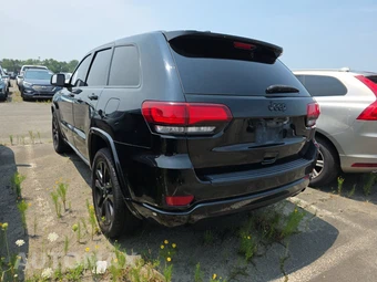 2017 Jeep Grand Cherokee Altitude Edition - miniatura 6