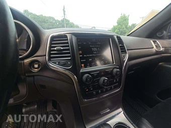 2017 Jeep Grand Cherokee Altitude Edition – miniatura 10
