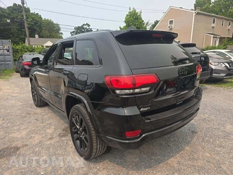 2017 Jeep Grand Cherokee Altitude Edition – miniatura 2